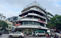 Tháo dỡ, chuyển đồ đạc khỏi tòa nhà "hàm cá mập" để chuẩn bị phá dỡ