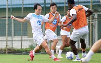 Văn Toàn lo lắng vì Nam Định bị Hà Nội rút ngắn khoảng cách điểm