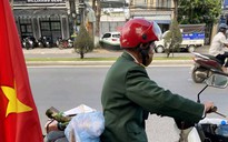 VIDEO: Cựu chiến binh 76 tuổi tự lái xe máy đi hơn 1.500 km vào TP HCM xem diễu binh 30-4