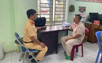 Ngỡ ngàng lời giải thích của người đàn ông khuyết tật chạy xe như diễn xiếc ở Bình Dương