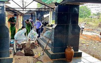 Khai quật 1 bào thai để phục vụ công tác điều tra