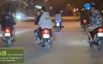 Xử phạt hàng chục "quái xế" phóng nhanh, vượt ẩu, đầu trần dạo phố