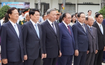 Tổng Bí thư Tô Lâm dâng hoa Chủ tịch Hồ Chí Minh
