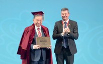 Tổng Bí thư Tô Lâm nhận danh hiệu "Giáo sư danh dự" của Học viện Tổng thống