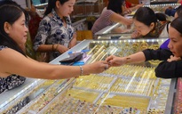 Giá vàng hôm nay, 15-5: Lao dốc đáng kể, đua nhau chốt lời