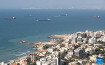 Houthi tuyên bố phong tỏa thành phố cảng lớn nhất Israel, Mỹ rút siêu tàu sân bay