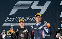 Tay đua Việt kiều Sawer áp đảo ở chặng 2 giải F4 SEA