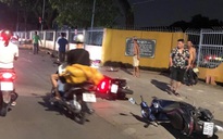 CLIP: Ớn lạnh ô tô con tông liên hoàn xe máy ở Đồng Nai, nhiều người bị thương