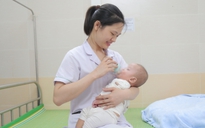 Tìm người thân cho bé trai bị bỏ rơi trước cổng chùa