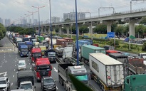 Trưa 14-6, xảy ra ùn ứ giao thông nghiêm trọng ở TP Thủ Đức