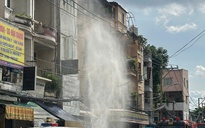 Phong toả phục vụ chữa cháy căn nhà chuyên bán sâm ở TP HCM