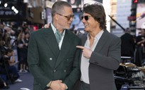 Tom Cruise và Brad Pitt tái hợp thảm đỏ sau 24 năm