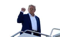 Ông Donald Trump bất ngờ “bật đèn xanh” cho Trung Quốc mua dầu Iran