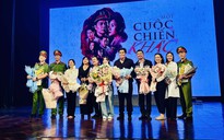 Lâm Vỹ Dạ, Minh Luân tạo ấn tượng tại Hà Nội với vở "Một cuộc chiến khác"