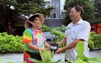 Người dân ở TP HCM phấn khởi đón chờ sự kiện trọng đại