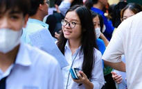 Bất ngờ bỏ tổ hợp xét tuyển khối C: Yêu cầu giải trình