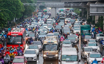 Hà Nội cần làm gì trước khi cấm xe máy chạy xăng trong Vành đai 1?
