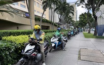 Tài xế công nghệ lo khó chuyển đổi xe máy xăng sang xe điện