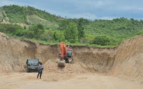 Chưa được cấp phép đã rầm rộ khai thác mỏ đất "khủng" ở Gia Lai