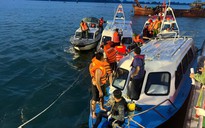 Tàu du lịch bị đắm trên vịnh Hạ Long do gặp phải siêu dông vùng nhiệt đới