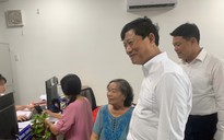 Chủ tịch HĐND TP HCM Võ Văn Minh rất vui với “việc nhỏ nhưng rất ý nghĩa” ở phường Tân Đông Hiệp
