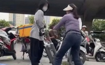 Vụ bà bán trà đá đuổi cô gái khỏi vỉa hè: Không thể có chuyện vỉa hè là “của riêng” của ai!