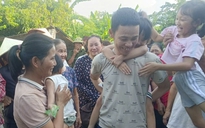 Vụ “gà lôi trắng”: Từ bức ảnh thương cảm đến niềm vui đoàn tụ của anh Thái Khắc Thành