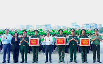 Hà Nội phát miễn phí nước uống và đồ ăn cho người dân xem diễu binh, diễu hành 2-9