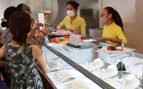 Giá vàng hôm nay 22-8: Giảm nhẹ khi nhà đầu tư chờ tín hiệu lãi suất từ Fed