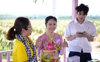 Thanh Thúy và sinh nhật độc lạ với… thanh long