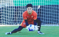 "Người nhện" Trần Trung Kiên giúp HAGL chia điểm với Hà Nội FC