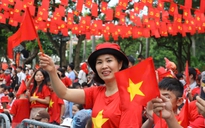 VIDEO: Biển người "gặp mưa thì đội mưa, gặp nắng thì đội nắng" xem tổng hợp luyện diễu binh