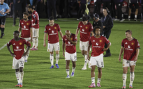 Grimsby tạo cú sốc lịch sử, loại Man United khỏi League Cup