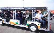 Tổng Bí thư Tô Lâm tham quan triển lãm quy mô lớn nhất từ trước tới nay trên xe điện