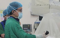 Bất ngờ với kỹ thuật tán sỏi mật xuyên gan