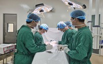 Ca cấp cứu hy hữu ở TP HCM: Khối u buồng trứng vỡ, ổ bụng đầy tóc và răng