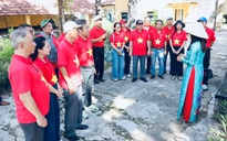 Hình ảnh Chi bộ Tòa soạn Báo Người Lao Động về nguồn tại Côn Đảo