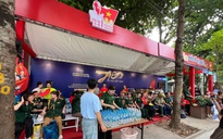 Vị trí 15 "Trạm khách: A80 Tự hào Việt Nam" phục vụ miễn phí người dân xem diễu binh
