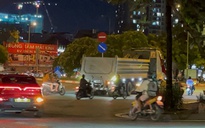 Người dân TP HCM bức xúc về xe ben "hổ vồ" ở một khu vực