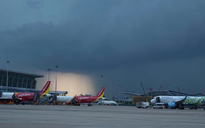 Nguyên nhân hàng chục chuyến bay đến Nội Bài bay vòng chờ, hạ cánh sân bay khác