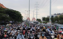Phó Thủ tướng: Hà Nội và TP HCM sớm công khai lộ trình chuyển sang xe điện, kèm hỗ trợ