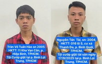 TP HCM: Đang đứng xem điện thoại trong hẻm, thanh niên bị hai người lạ áp sát