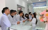 Sinh viên dược thử tay nghề ở nhà thuốc thật 100% tại trường