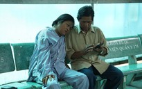 "Nhiều lúc tôi nghĩ quẩn vì thấy chồng khổ quá"