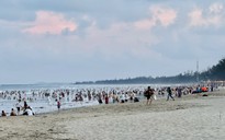 Kịp thời cứu 5 người bị sóng cuốn ở Mỹ Khê