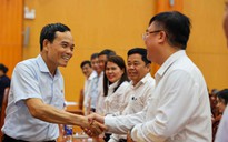 Bí thư Thành ủy TP HCM Trần Lưu Quang tiếp xúc cử tri tại phường Bà Rịa