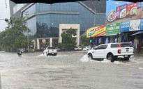 Bão số 10 Bualoi giật cấp 15 áp sát, hỏa tốc cấm đường