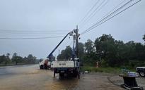 EVNCPC khôi phục cấp điện cho gần 509.000 khách hàng miền Trung sau bão số 10
