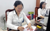 Tận mắt quy trình công chức ký chứng thực chỉ mất vài phút tại một phường ở Đà Nẵng