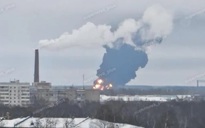 Giao thừa trong tiếng còi báo động rền vang tại Nga và Ukraine